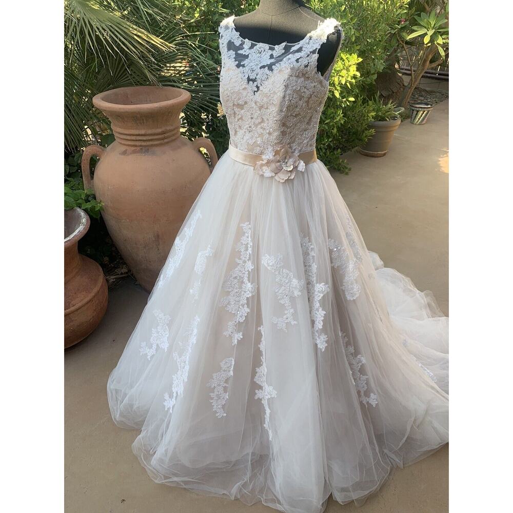 Alfred Angelo Size 10 Wedding Dress 2508 NWT Ball Gown Champagne Ivory Low Back